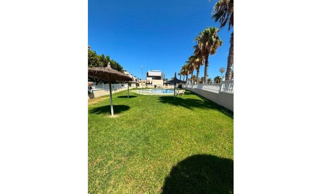 Sale - Bungalow -
Orihuela Costa - Lomas de Cabo Roig