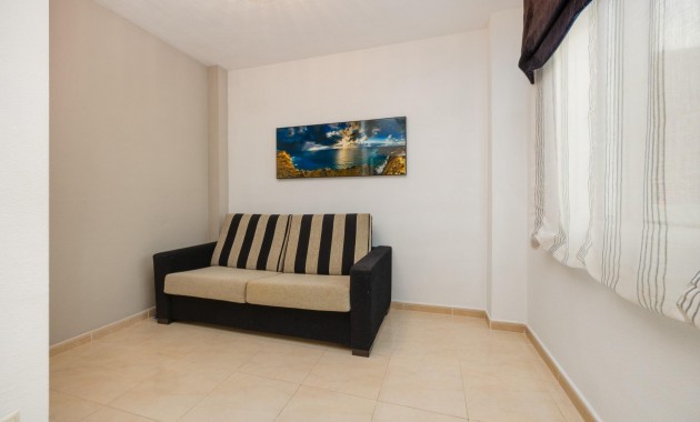 Sale - Apartment / flat -
Torrevieja - Estacion de autobuses