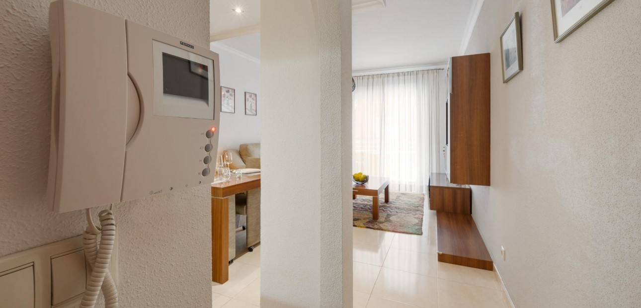 Sale - Apartment / flat -
Torrevieja - Estacion de autobuses