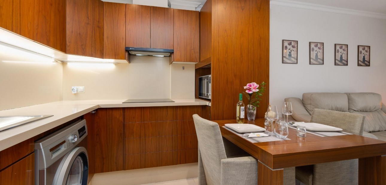 Sale - Apartment / flat -
Torrevieja - Estacion de autobuses