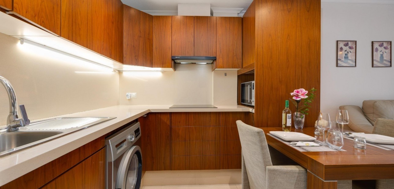 Sale - Apartment / flat -
Torrevieja - Estacion de autobuses