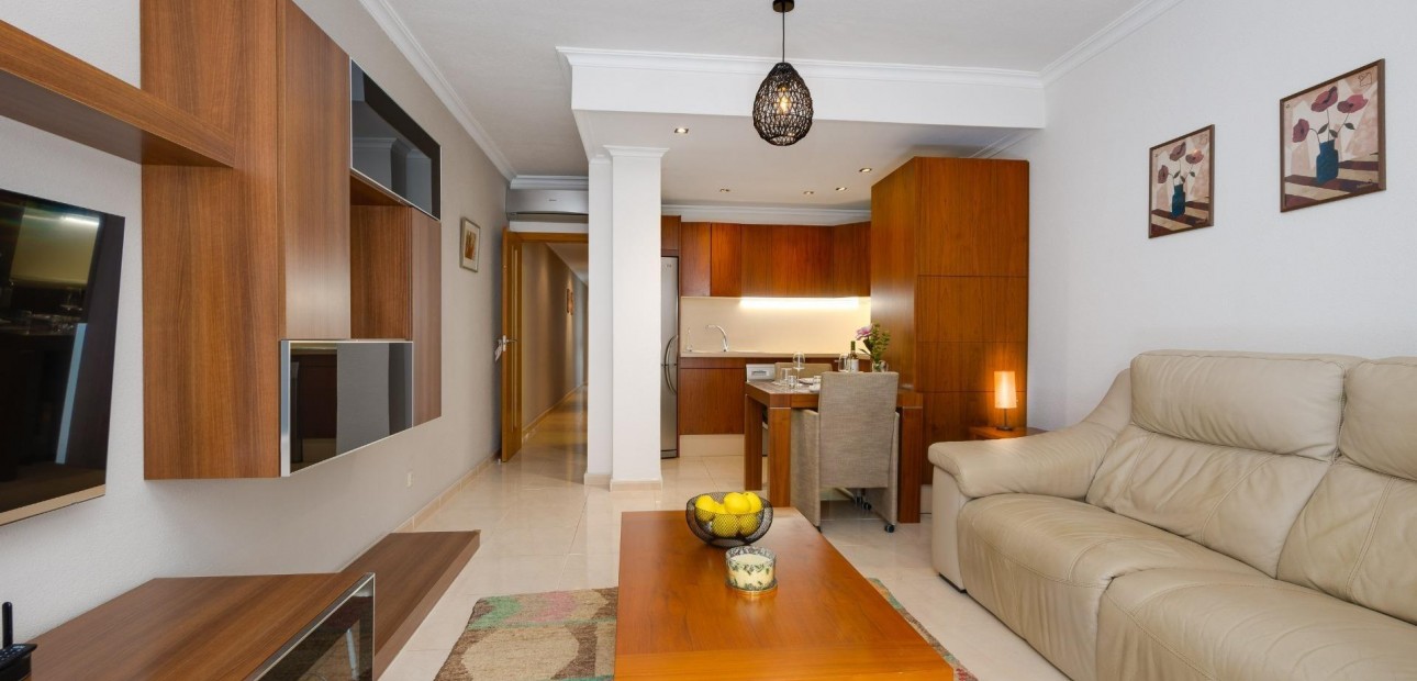 Sale - Apartment / flat -
Torrevieja - Estacion de autobuses