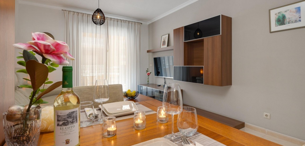 Sale - Apartment / flat -
Torrevieja - Estacion de autobuses