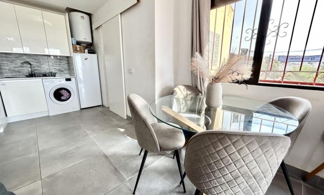 Sale - Apartment / flat -
Orihuela Costa - PAU 26