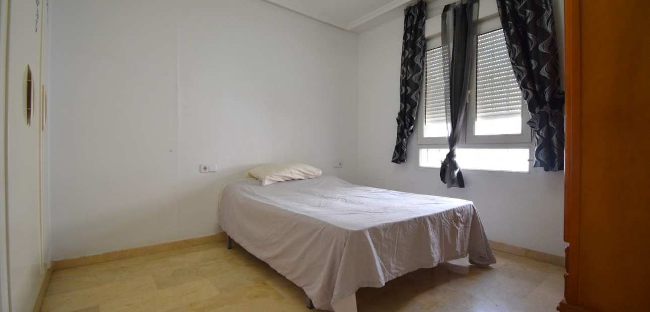 Sale - Apartment / flat -
Orihuela Costa - Villamartin