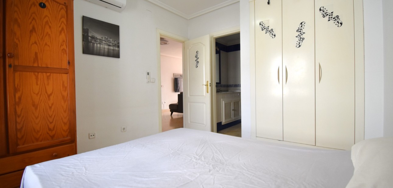 Sale - Apartment / flat -
Orihuela Costa - Villamartin