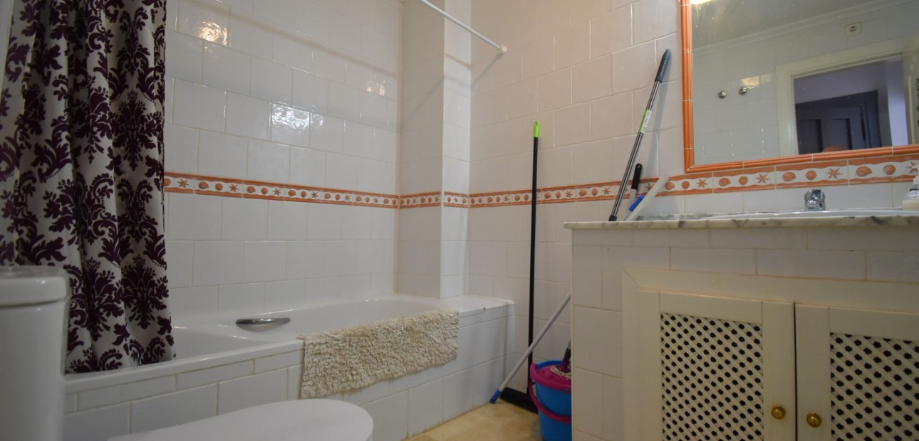Sale - Apartment / flat -
Orihuela Costa - Villamartin