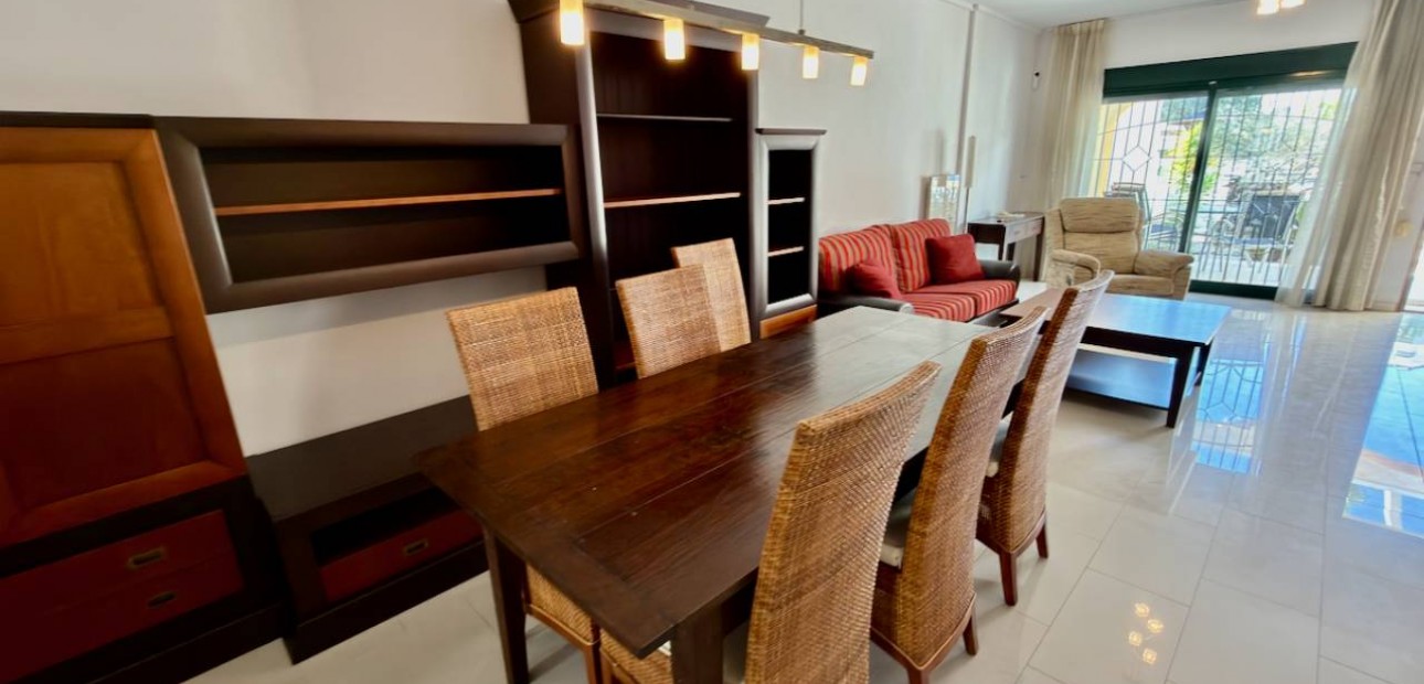 Sale - Detached Villa -
Ciudad Quesada - Doña Pepa