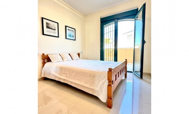 Sale - Detached Villa -
Ciudad Quesada - Doña Pepa