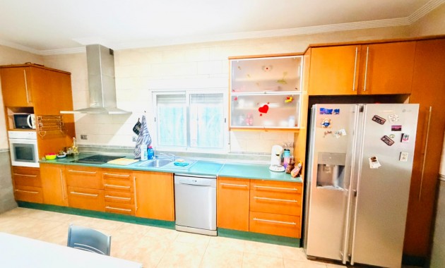 Sale - Finca - Country Property -
Catral