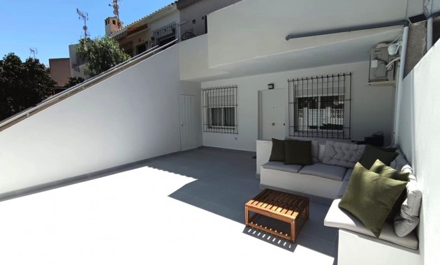 Sale - Bungalow -
Orihuela Costa - La Regia