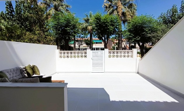 Sale - Bungalow -
Orihuela Costa - La Regia
