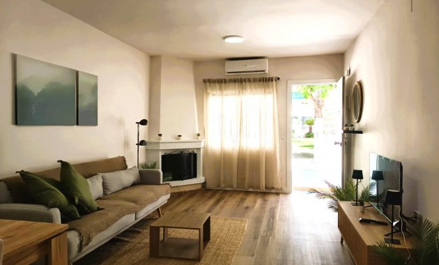 Sale - Bungalow -
Orihuela Costa - La Regia