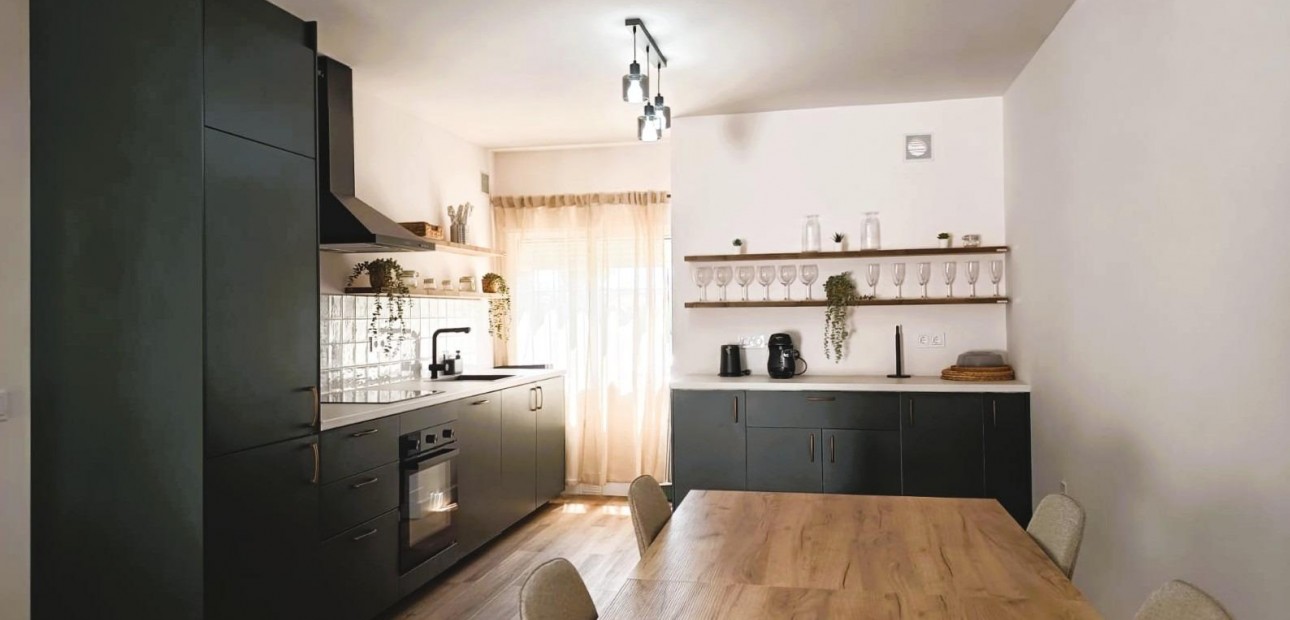 Sale - Bungalow -
Orihuela Costa - La Regia
