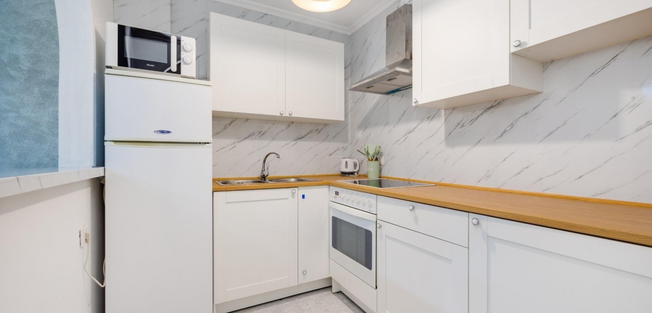 Sale - Apartment / flat -
Torrevieja - Estacion de autobuses