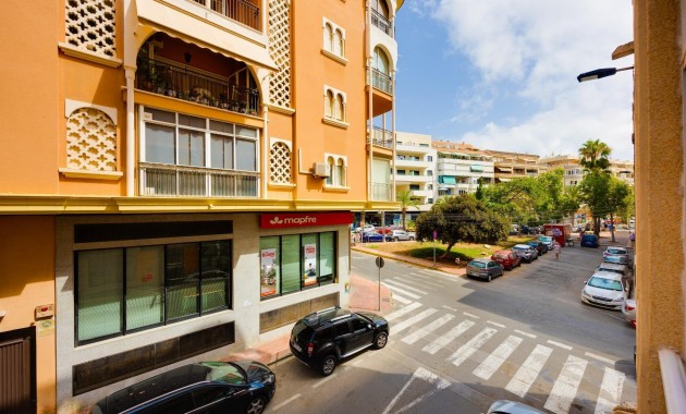 Sale - Apartment / flat -
Torrevieja - Playa del cura