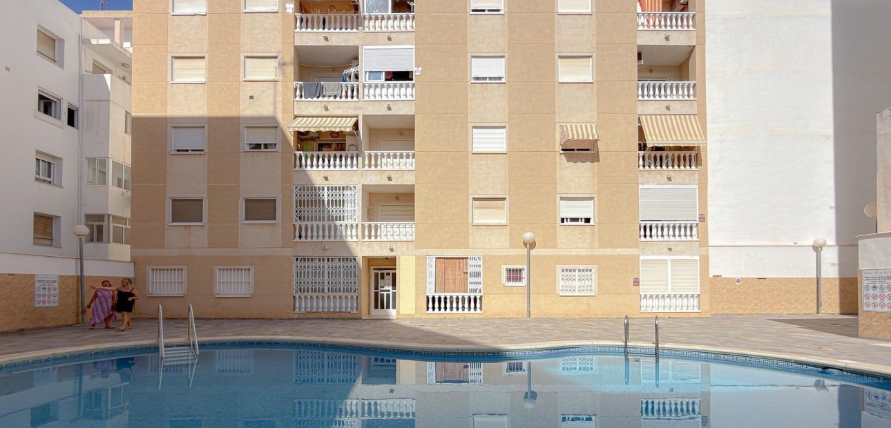 Sale - Apartment / flat -
Torrevieja - torrevieja