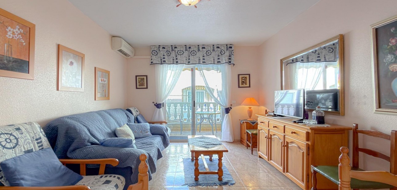 Sale - Apartment / flat -
Torrevieja - torrevieja