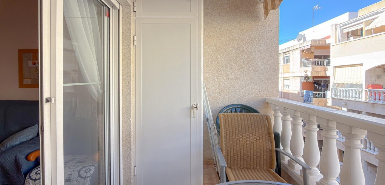 Sale - Apartment / flat -
Torrevieja - torrevieja