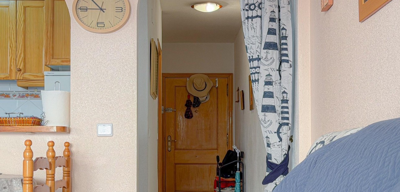 Sale - Apartment / flat -
Torrevieja - torrevieja