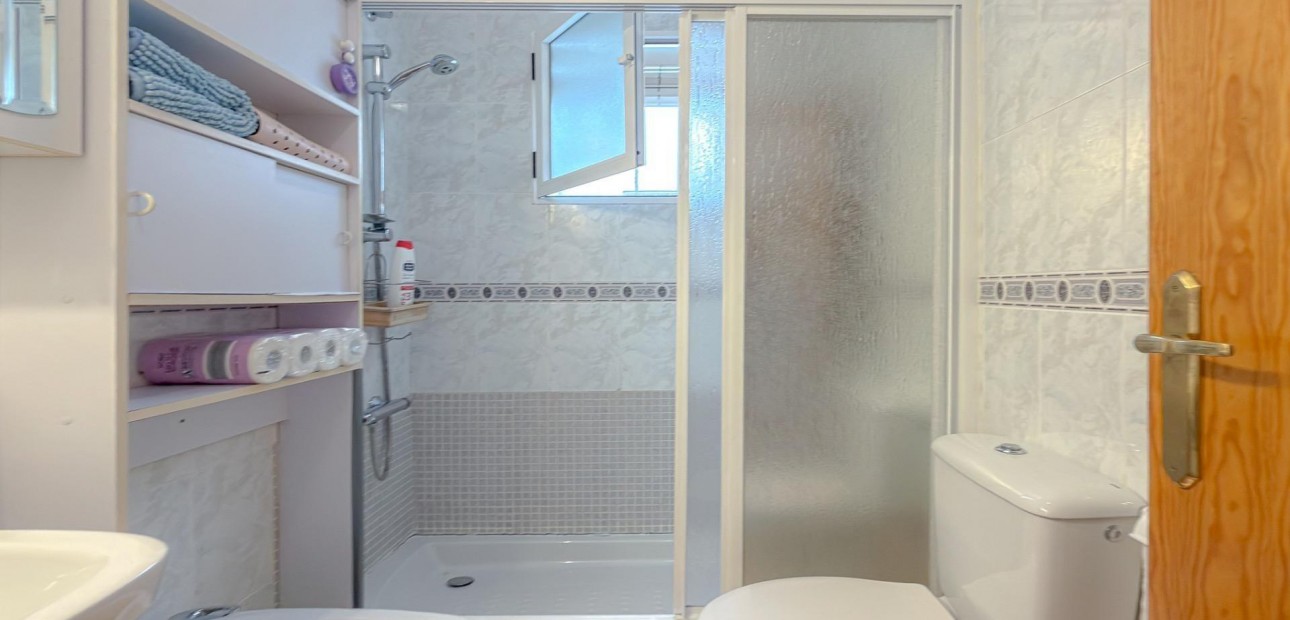 Sale - Apartment / flat -
Torrevieja - torrevieja
