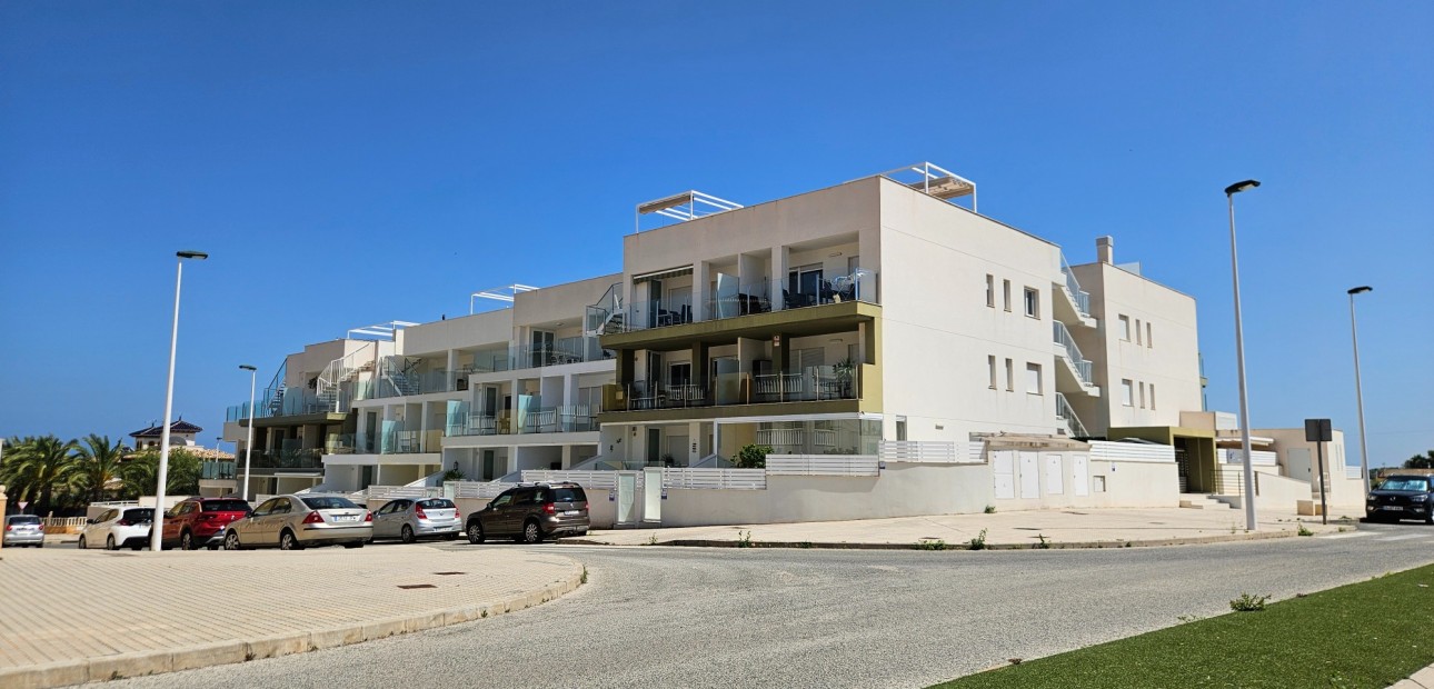 Sale - Apartment / flat -
La Marina - La Marina - Urbanization