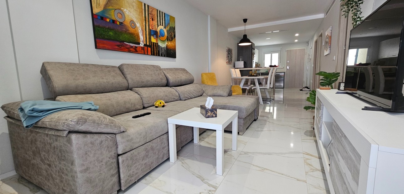 Sale - Apartment / flat -
La Marina - La Marina - Urbanization