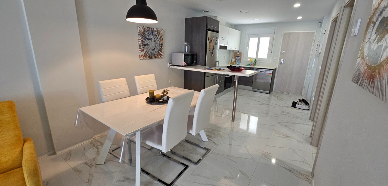 Sale - Apartment / flat -
La Marina - La Marina - Urbanization