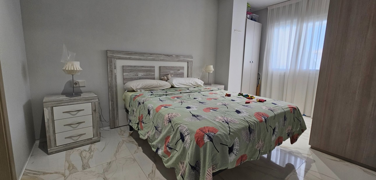 Sale - Apartment / flat -
La Marina - La Marina - Urbanization