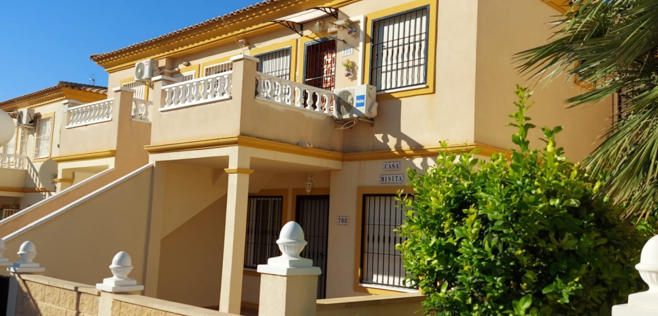 Sale - Apartment / flat -
Orihuela Costa - Playa Flamenca