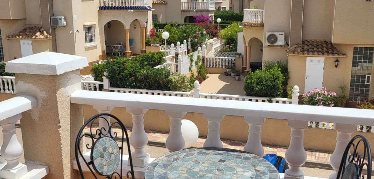 Sale - Apartment / flat -
Orihuela Costa - Playa Flamenca