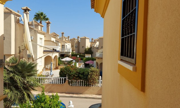 Sale - Apartment / flat -
Orihuela Costa - Playa Flamenca