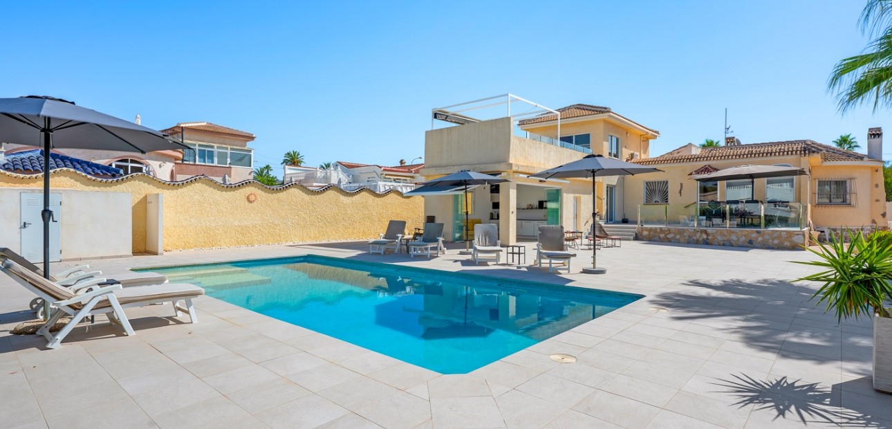 Sale - Detached Villa -
Ciudad Quesada - Ciudad Quesada - Town