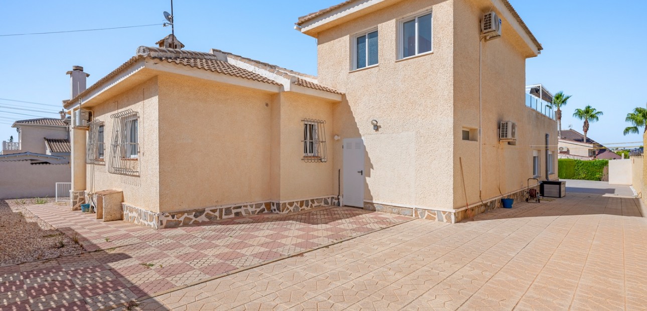 Sale - Detached Villa -
Ciudad Quesada - Ciudad Quesada - Town