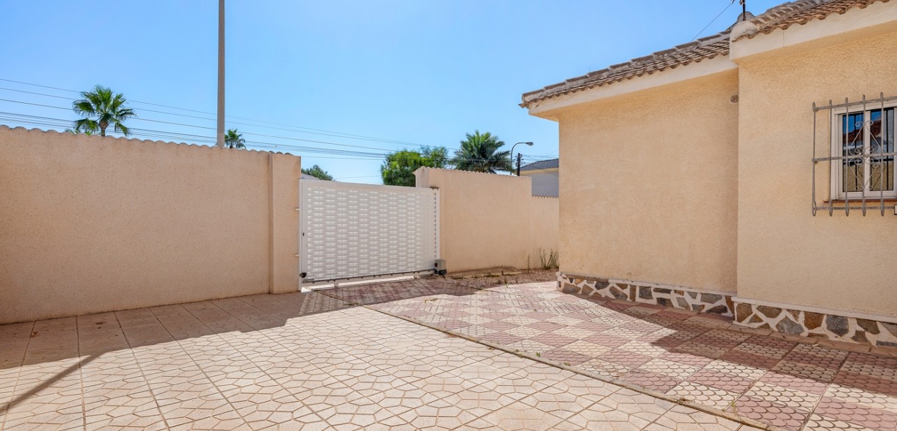 Sale - Detached Villa -
Ciudad Quesada - Ciudad Quesada - Town