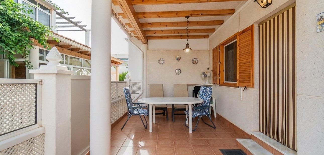 Sale - Villa -
Orihuela Costa - Playa Flamenca