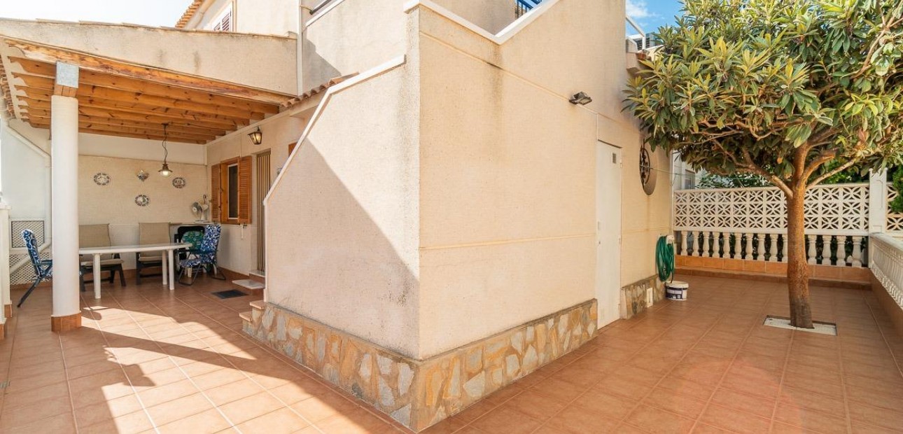 Sale - Villa -
Orihuela Costa - Playa Flamenca
