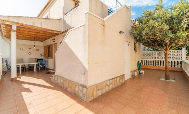 Sale - Villa -
Orihuela Costa - Playa Flamenca