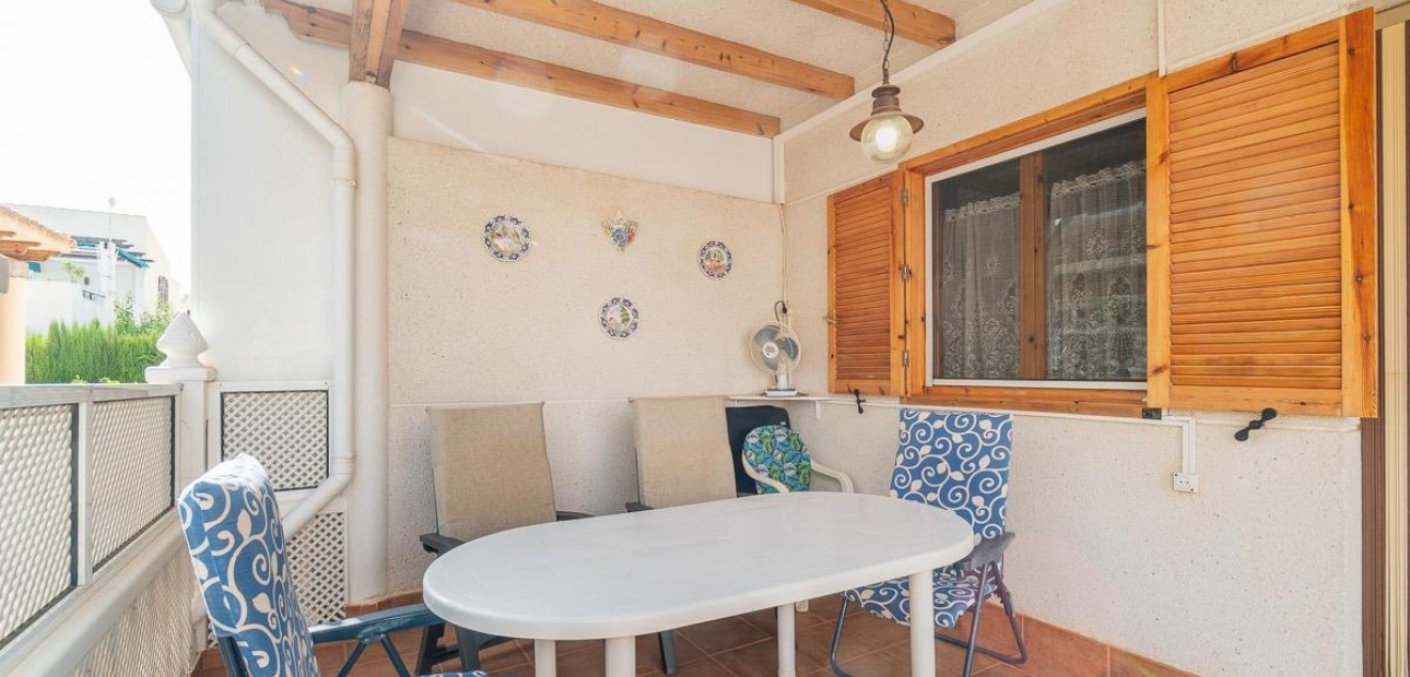 Sale - Villa -
Orihuela Costa - Playa Flamenca