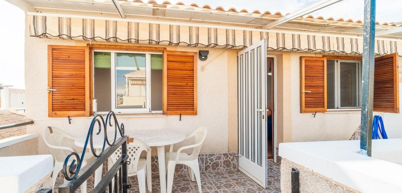 Sale - Villa -
Orihuela Costa - Playa Flamenca