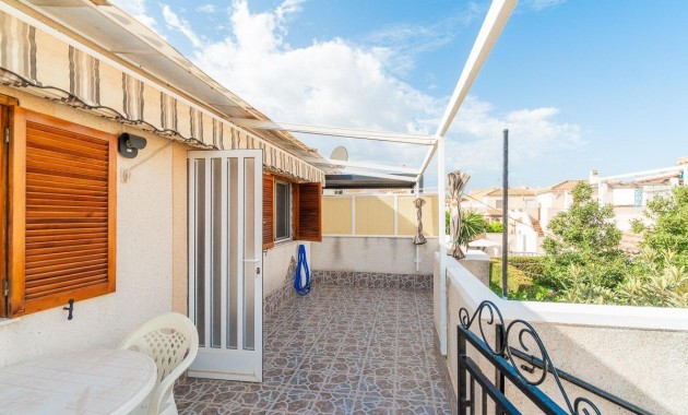 Sale - Villa -
Orihuela Costa - Playa Flamenca