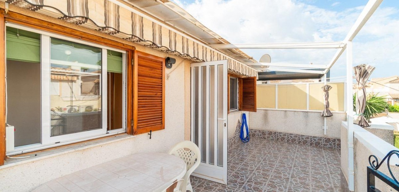 Sale - Villa -
Orihuela Costa - Playa Flamenca