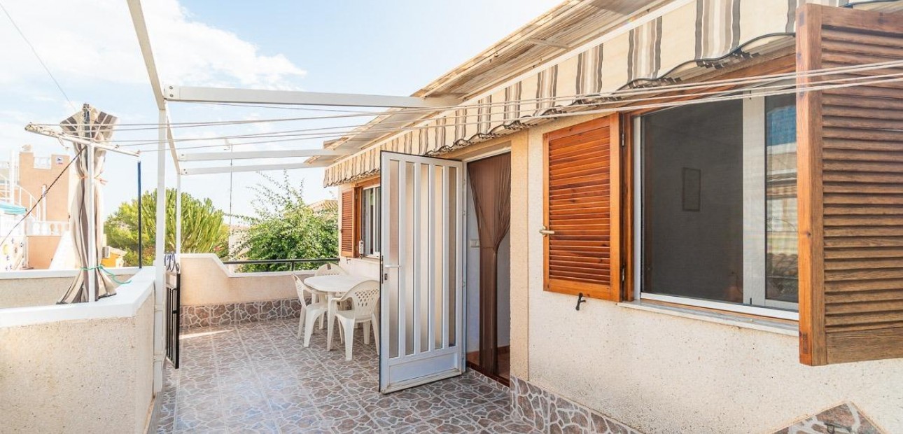 Sale - Villa -
Orihuela Costa - Playa Flamenca