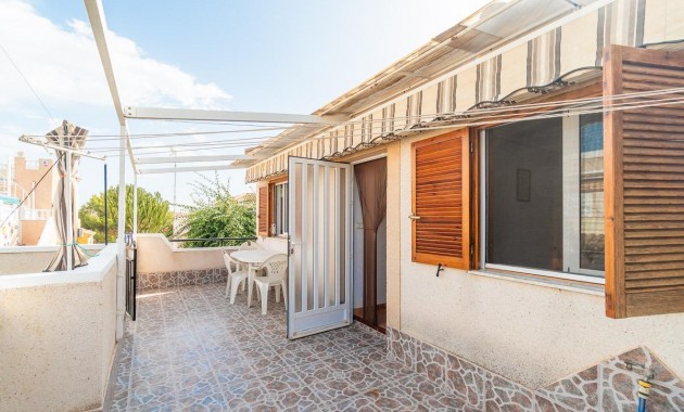Sale - Villa -
Orihuela Costa - Playa Flamenca