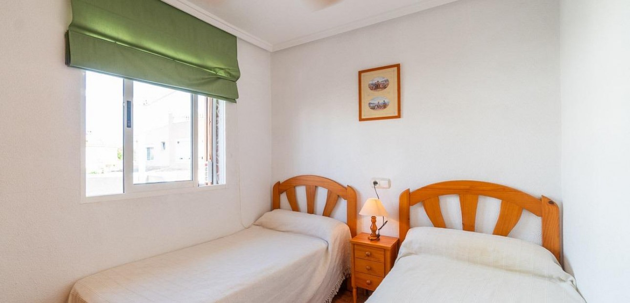 Sale - Villa -
Orihuela Costa - Playa Flamenca