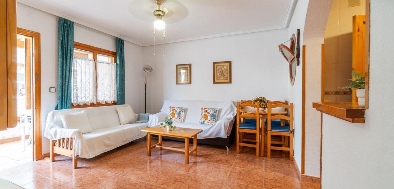 Sale - Villa -
Orihuela Costa - Playa Flamenca