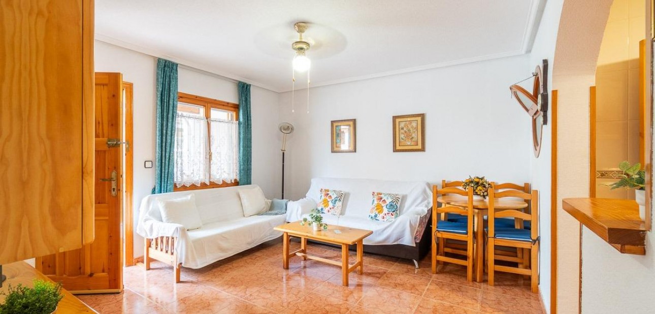 Sale - Villa -
Orihuela Costa - Playa Flamenca