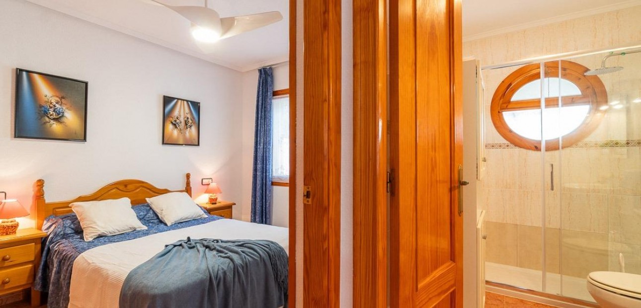 Sale - Villa -
Orihuela Costa - Playa Flamenca