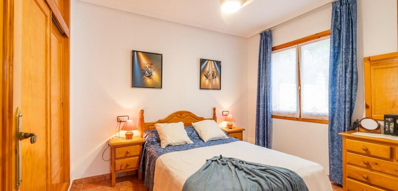 Sale - Villa -
Orihuela Costa - Playa Flamenca