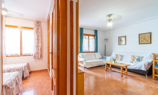 Sale - Villa -
Orihuela Costa - Playa Flamenca